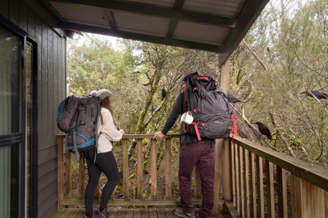 Cradle Mountain Wilderness Village ภายนอก รูปภาพ