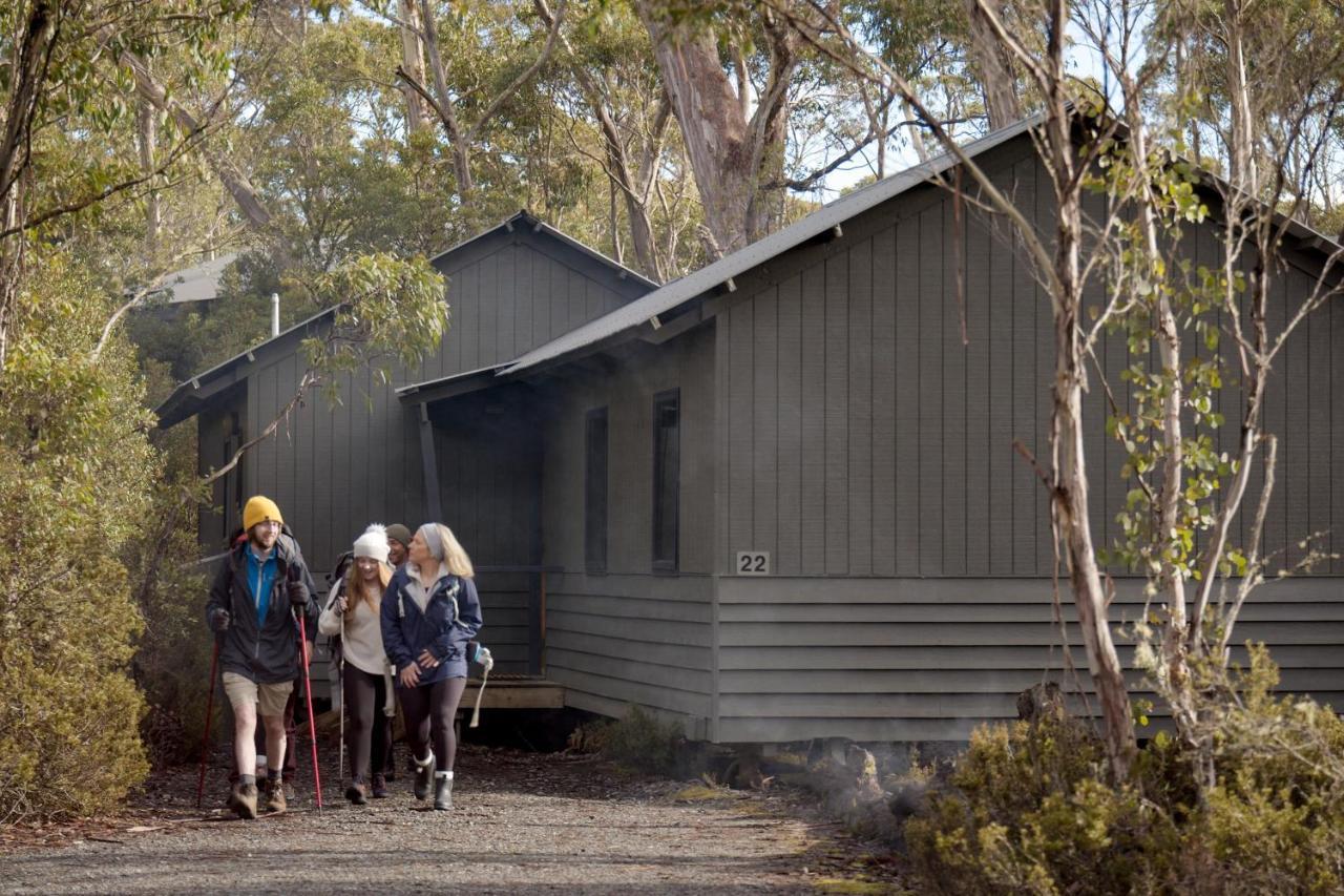 Cradle Mountain Wilderness Village ภายนอก รูปภาพ