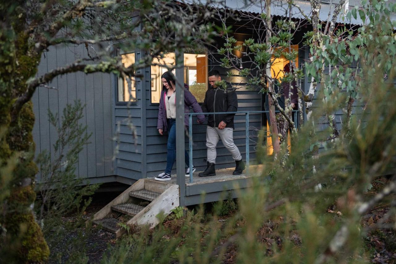 Cradle Mountain Wilderness Village ภายนอก รูปภาพ